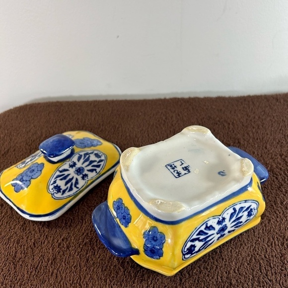 Vintage Japanese lidded trinket dish - Picture 3 of 6